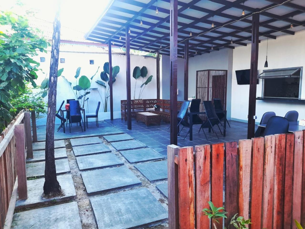 Baronda Guest House Sorong Extérieur photo