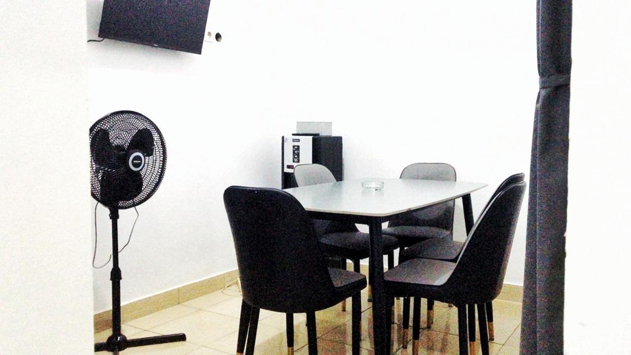 Baronda Guest House Sorong Extérieur photo