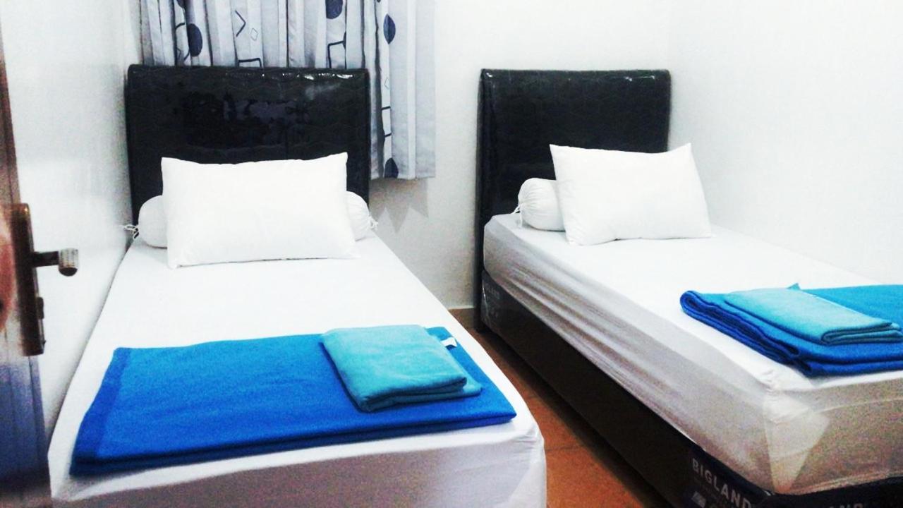 Baronda Guest House Sorong Extérieur photo