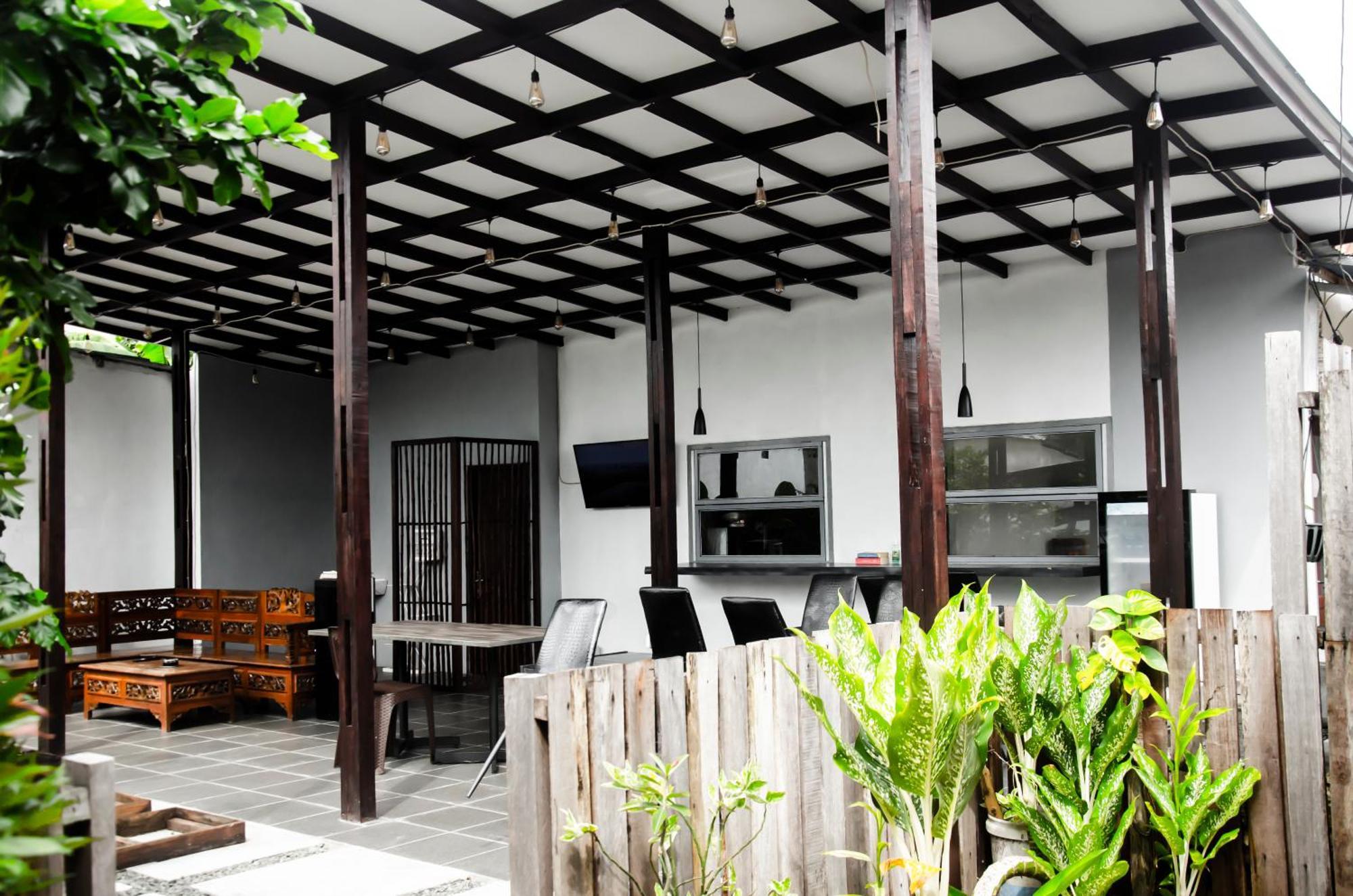 Baronda Guest House Sorong Extérieur photo