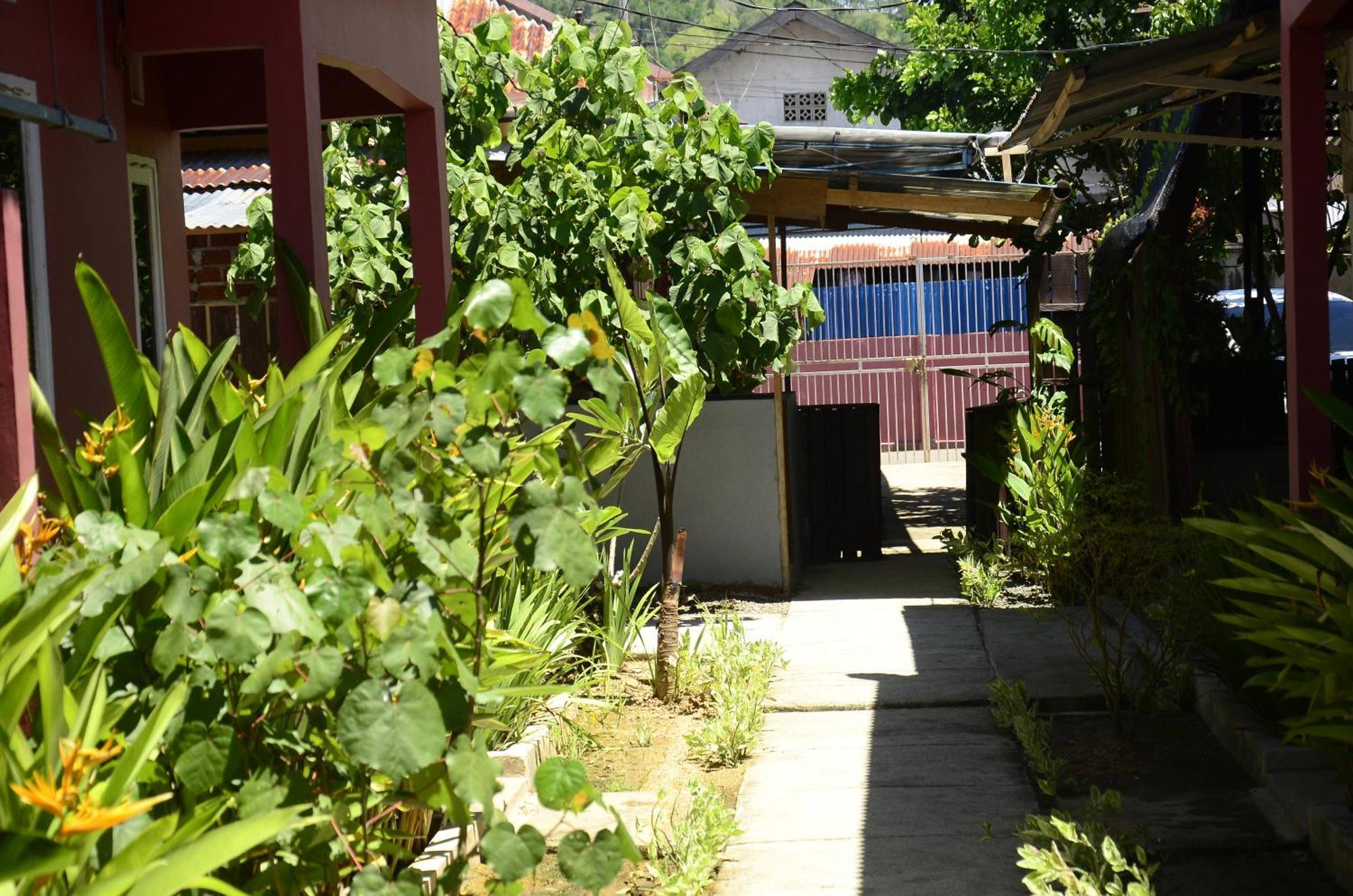 Baronda Guest House Sorong Extérieur photo